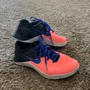 Women’s Nike metcom’s size 7.5
